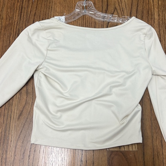 Hollister long sleeve top SMALL - Picture 2 of 2